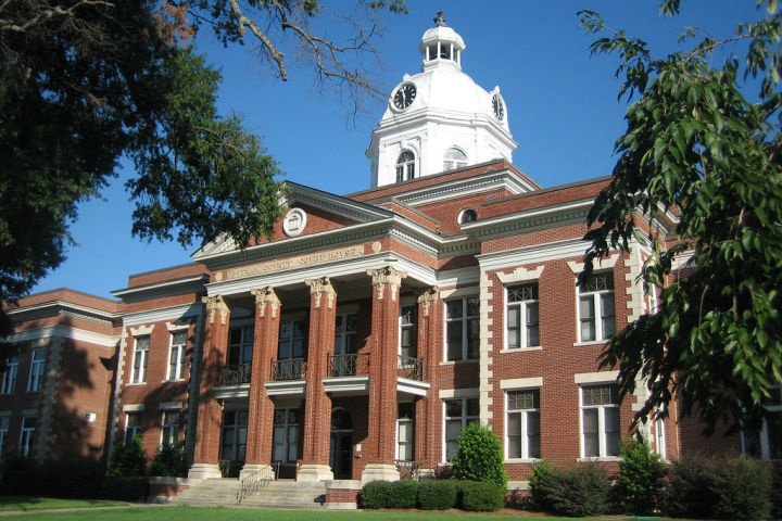 Putnam County Courthouse in Eatonton, GA