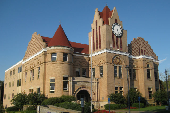 Wilkes County Courthouse in Washington, GA